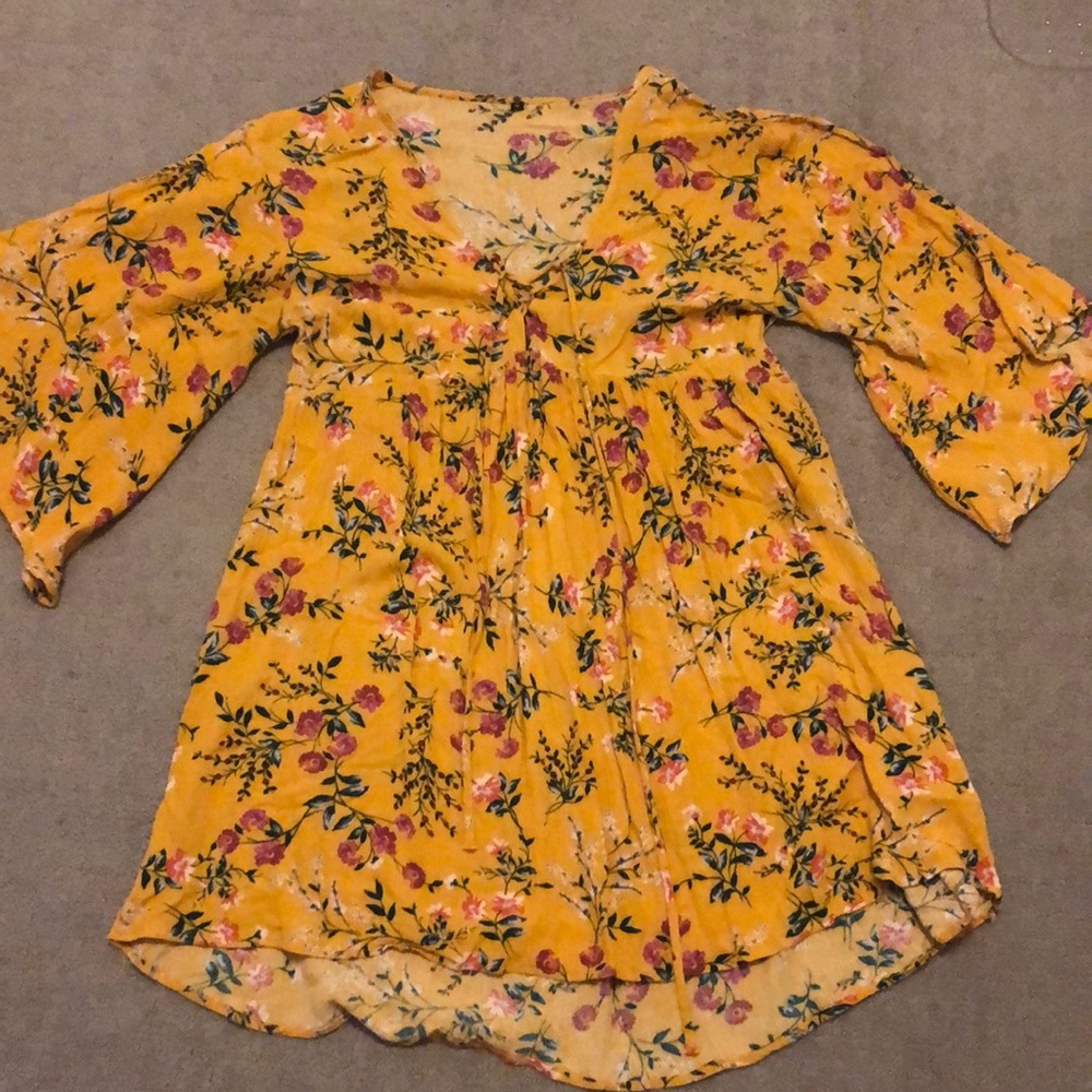 BOHO size M MUSTARD floral tie front dress